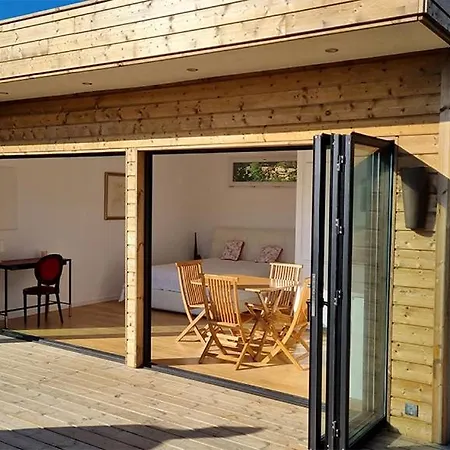 Chalet Contemporain Les Lauriers Sur L'ile Du Levant Ile du Levant